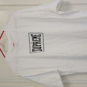 Brand New SUPREME NYC  Everlast Tee
